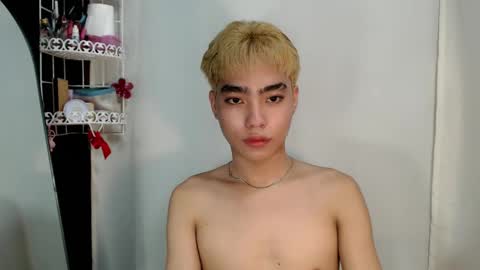 mingkla_man online show from 04.18.26