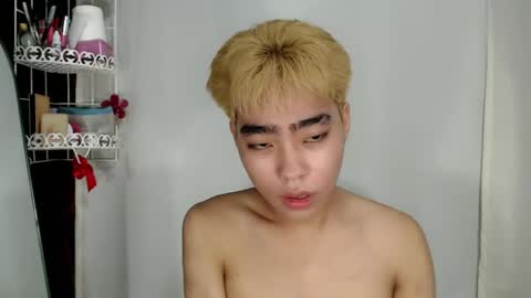 Snapshot of mingkla_man chatting on 04.23.26 mingkla_man online show from 04.23.26