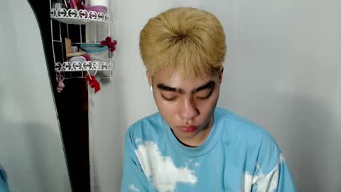 Snapshot of mingkla_man chatting on 04.27.26 mingkla_man online show from 04.27.26