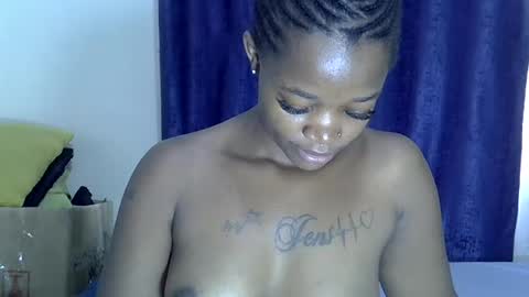 Snapshot of mini_charm chatting on 06.24.26 VERONICA MUTAMBI online show from 06.24.26