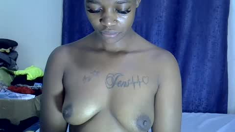 Snapshot of mini_charm chatting on 07.14.26 VERONICA MUTAMBI online show from 07.14.26