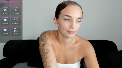 Maya online show from 01.08.25