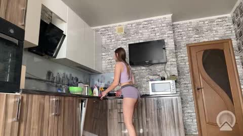 minimimi18 online show from 11.24.25