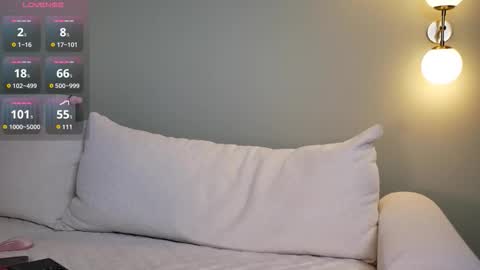 minimollyq online show from 02.12.26