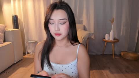 minnie_jin online show from 11.17.25