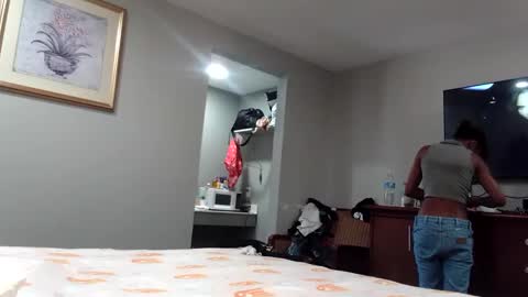 Snapshot of minniehunney chatting on 09.13.25 minniehunney online show from 09.13.25