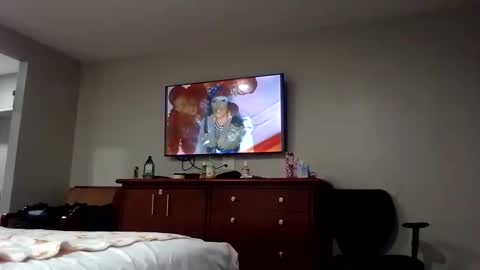 Snapshot of minniehunney chatting on 10.08.25 minniehunney online show from 10.08.25