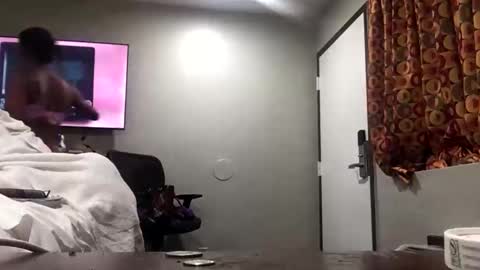 Snapshot of minniehunney chatting on 11.21.25 minniehunney online show from 11.21.25