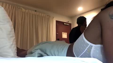 Snapshot of minniehunney chatting on 11.30.25 minniehunney online show from 11.30.25