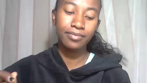 minouch211907 online show from 10.20.25