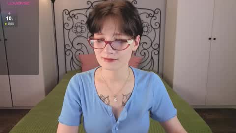 Olivia online show from 09.26.25