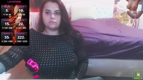 mira_cle_ online show from 10.27.25