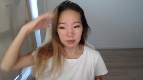 mira_g online show from 11.10.25