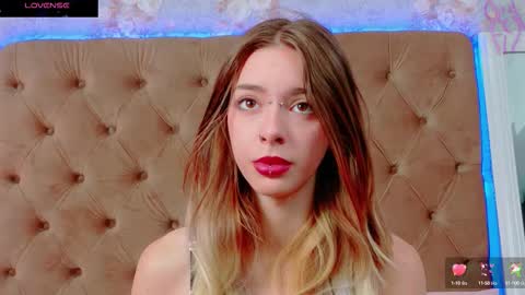 mira_lynxx online show from 10.22.25