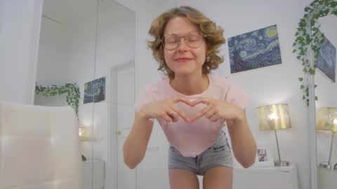 mira_marni online show from 11.12.25