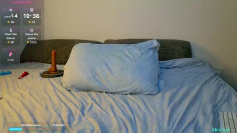 Snapshot of mira_sph chatting on 11.28.25 Mira Sph online show from 11.28.25