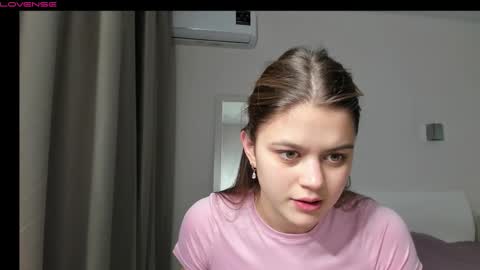 Snapshot of miraa_m chatting on 11.02.25 Mira online show from 11.02.25