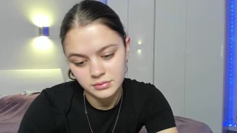 Snapshot of miraa_m chatting on 11.16.25 Mira online show from 11.16.25