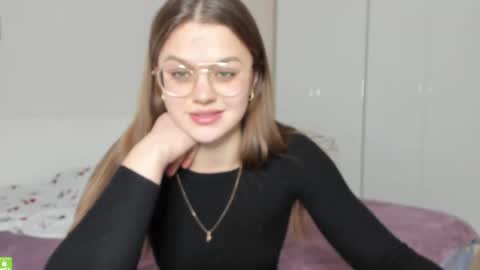 Snapshot of miraa_m chatting on 12.13.25 Mira online show from 12.13.25