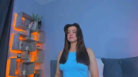 Snapshot of mirabrunette chatting on 06.23.26 Mira follow my fansly online show from 06.23.26