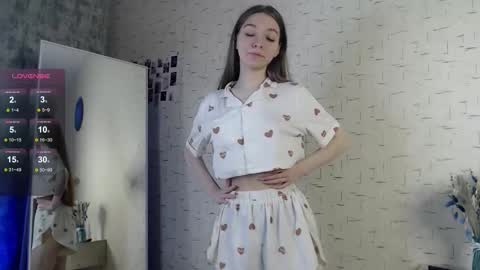 Snapshot of mirage1_ chatting on 11.02.25 mirage1_ online show from 11.02.25