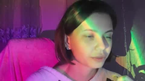 MiraLaPics online show from 04.04.26