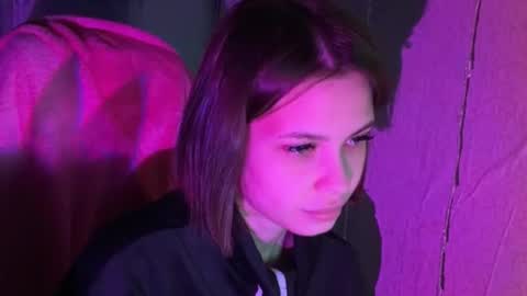 MiraLaPics online show from 04.08.26