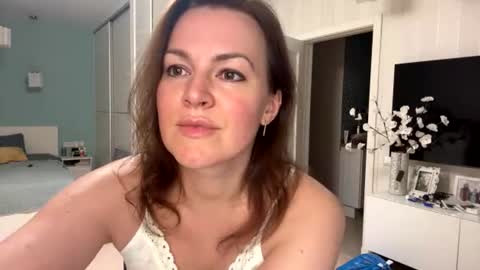 Snapshot of miraluxe chatting on 06.29.26 miraluxe online show from 06.29.26