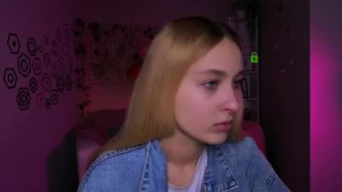 Snapshot of mirammore chatting on 02.26.26 Mira online show from 02.26.26