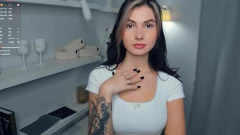 Snapshot of mirandabettman chatting on 11.25.25 My name is Adele online show from 11.25.25