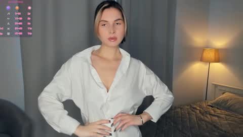 Snapshot of mirandabettman chatting on 12.16.25 My name is Adele online show from 12.16.25