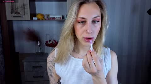 Snapshot of miraraid chatting on 01.20.25 miraraid online show from 01.20.25