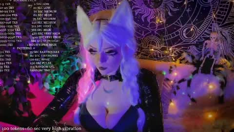 Snapshot of mirareed chatting on 04.30.26 mirareed online show from 04.30.26