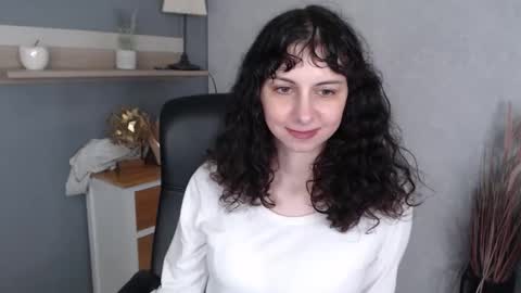 Snapshot of mirarose87 chatting on 03.04.26 Mira online show from 03.04.26