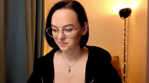 MiraSkyy online show from 11.07.25