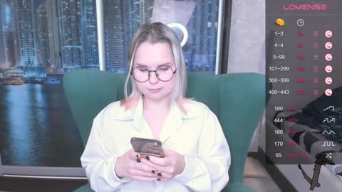 Kira online show from 12.08.24