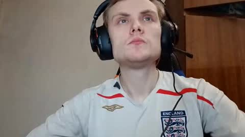 Snapshot of mirexvane chatting on 02.26.26 Vlad online show from 02.26.26