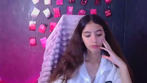 Snapshot of miri_miss chatting on 11.01.25 Miri online show from 11.01.25