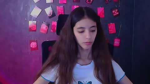 Snapshot of miri_miss chatting on 11.08.25 Miri online show from 11.08.25