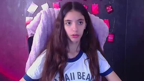 Snapshot of miri_miss chatting on 11.10.25 Miri online show from 11.10.25