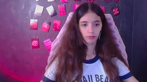 Snapshot of miri_miss chatting on 11.11.25 Miri online show from 11.11.25