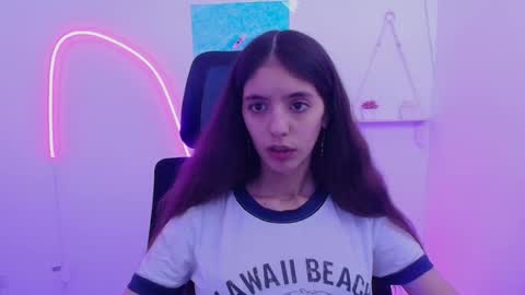 Snapshot of miri_miss chatting on 11.19.25 Miri online show from 11.19.25