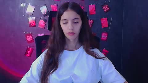 Snapshot of miri_miss chatting on 11.23.25 Miri online show from 11.23.25