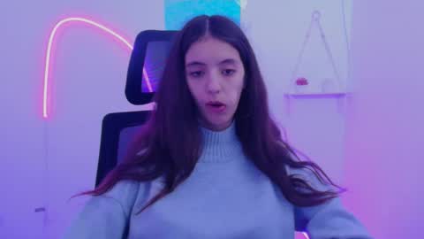 Snapshot of miri_miss chatting on 12.04.25 Miri online show from 12.04.25