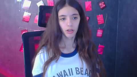 Snapshot of miri_miss chatting on 12.05.25 Miri online show from 12.05.25