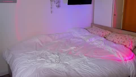 Snapshot of mirrorofsoul chatting on 09.17.25 Shelley online show from 09.17.25