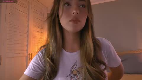 Snapshot of mis_elizabeth chatting on 11.10.25 Eliza online show from 11.10.25