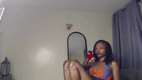 Snapshot of mis_kaylee chatting on 06.10.26 mis_kaylee online show from 06.10.26