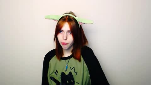 misaki_chan_ online show from 11.21.25