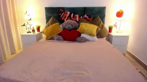 mishapallmer online show from 10.28.25